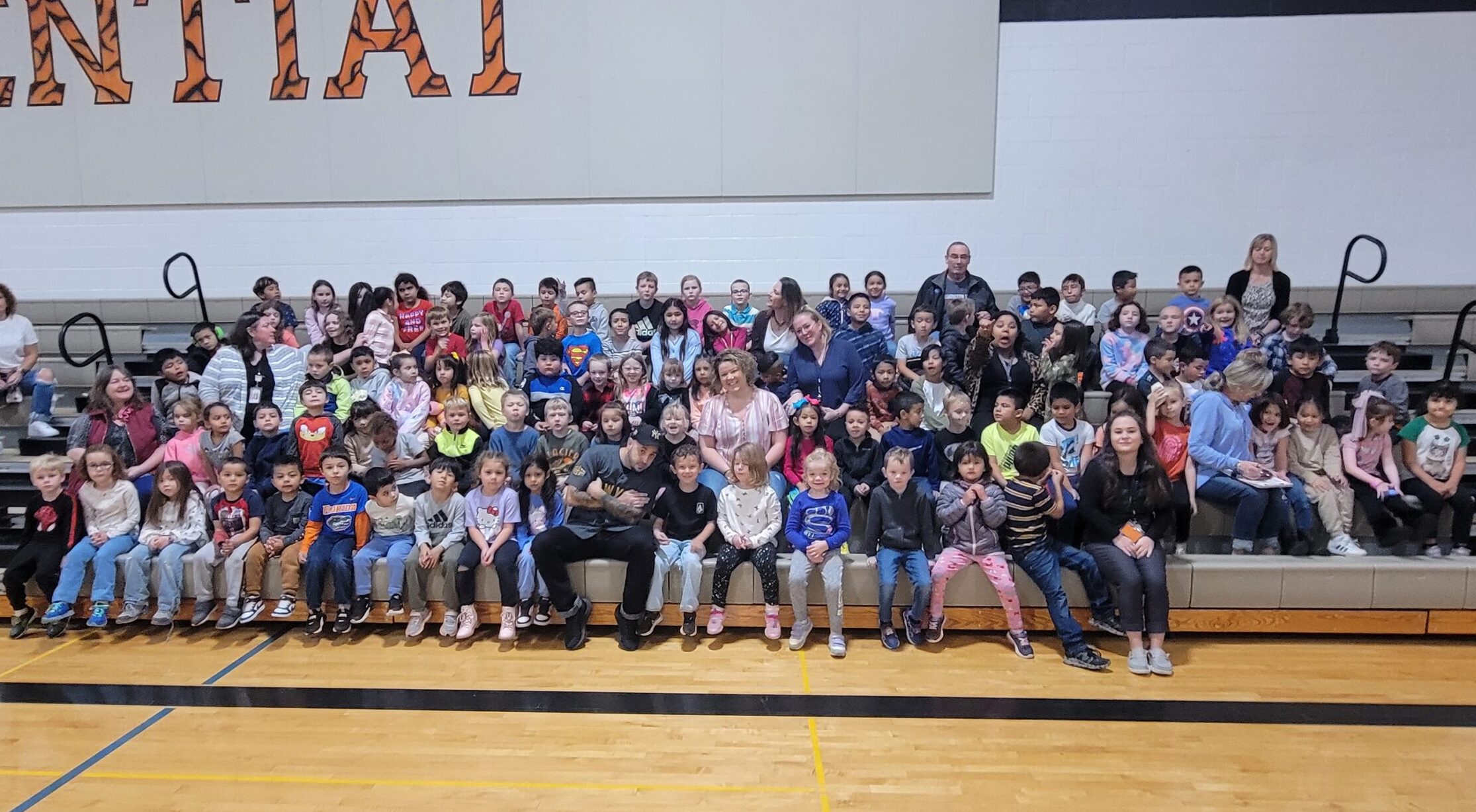 Motivational Youth Speaker Eddie Cortes with Students at Entait Schools in Entait WA